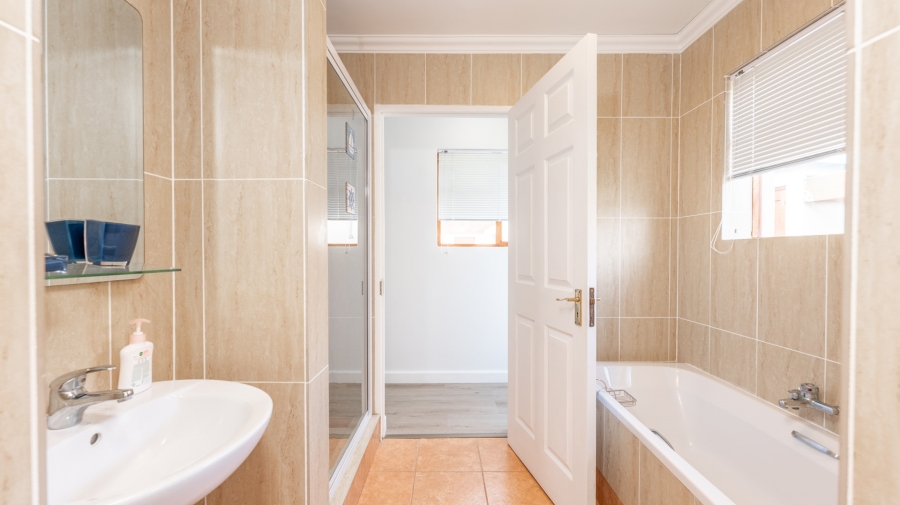 3 Bedroom Property for Sale in Agulhas Western Cape